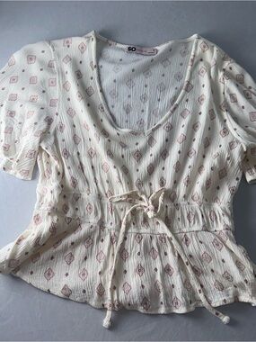 SO Cream Short Sleeve Tie-Waist Printed Peplum Top